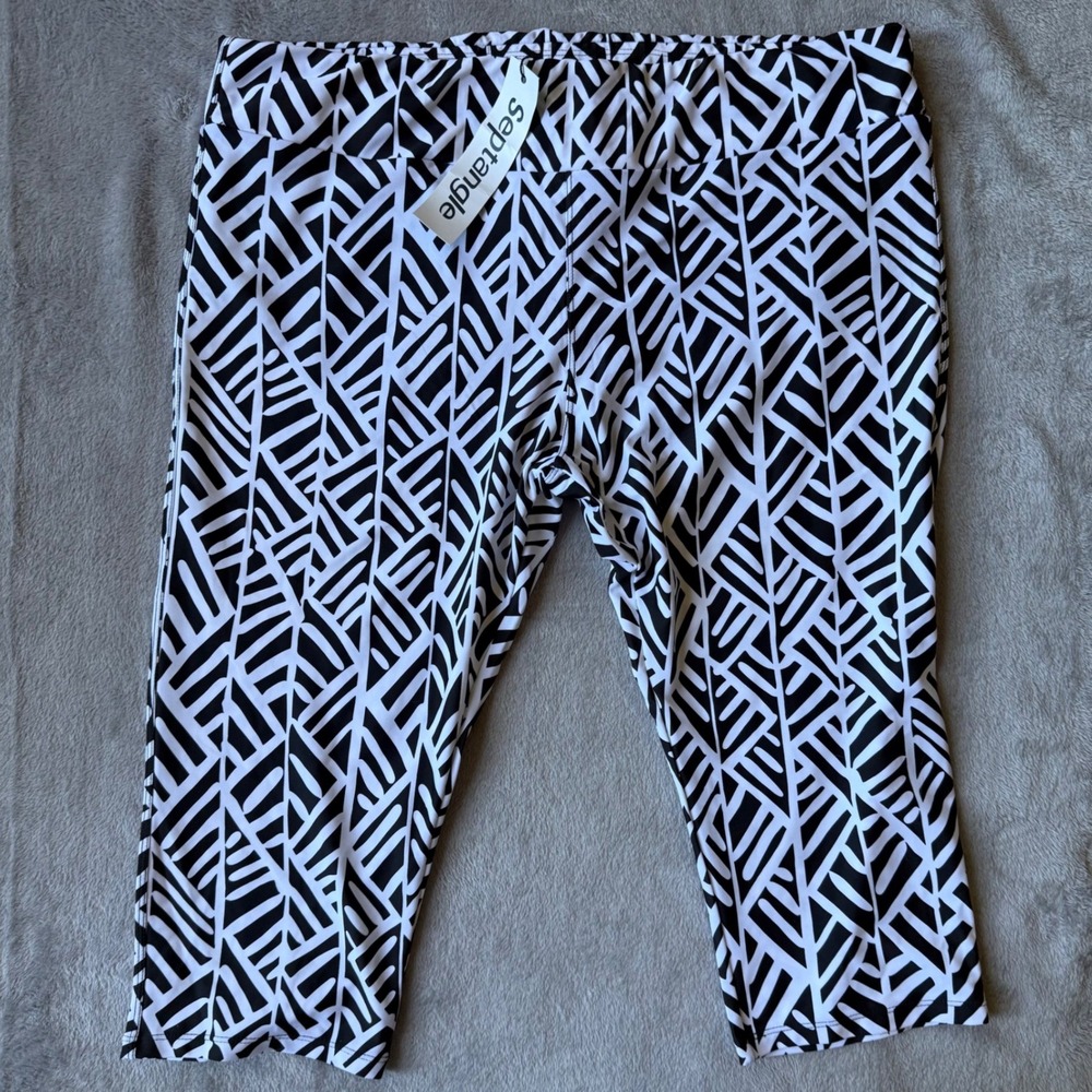 Septangle Swim Capris Womens 20W Black White Geometric Swim Leggings SH41009 NEW